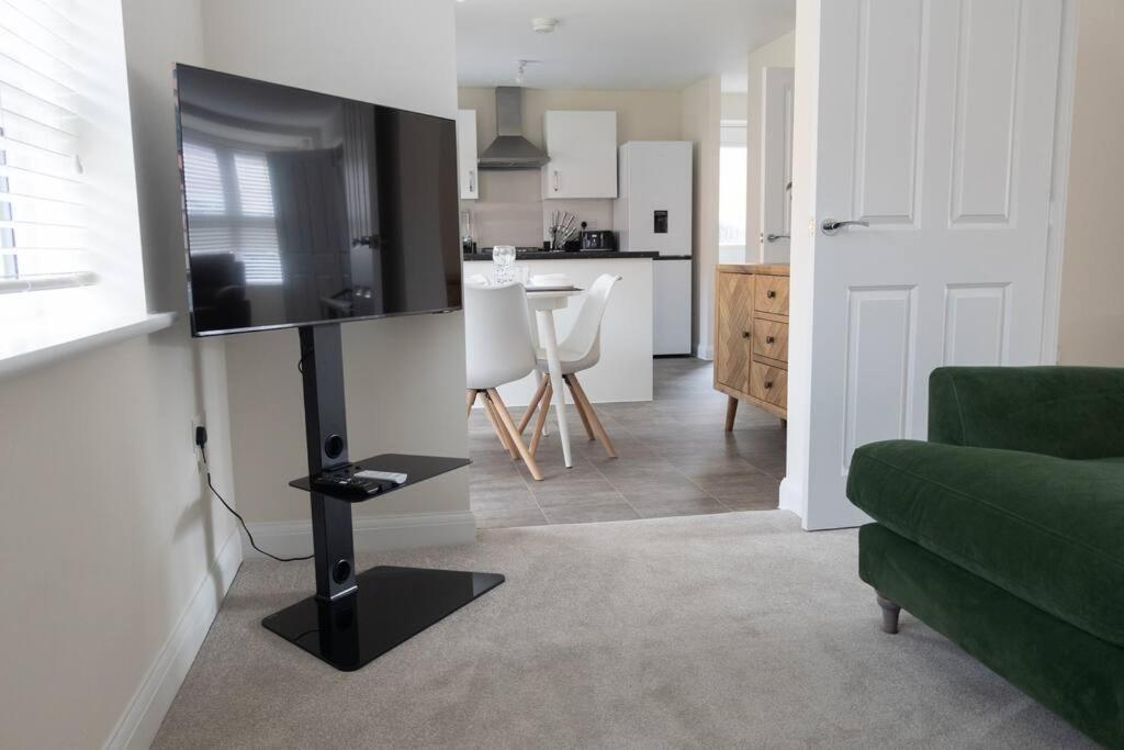 Holiday home 5 Swiftsure - Stunning 4 Bed Home, Free Parking *