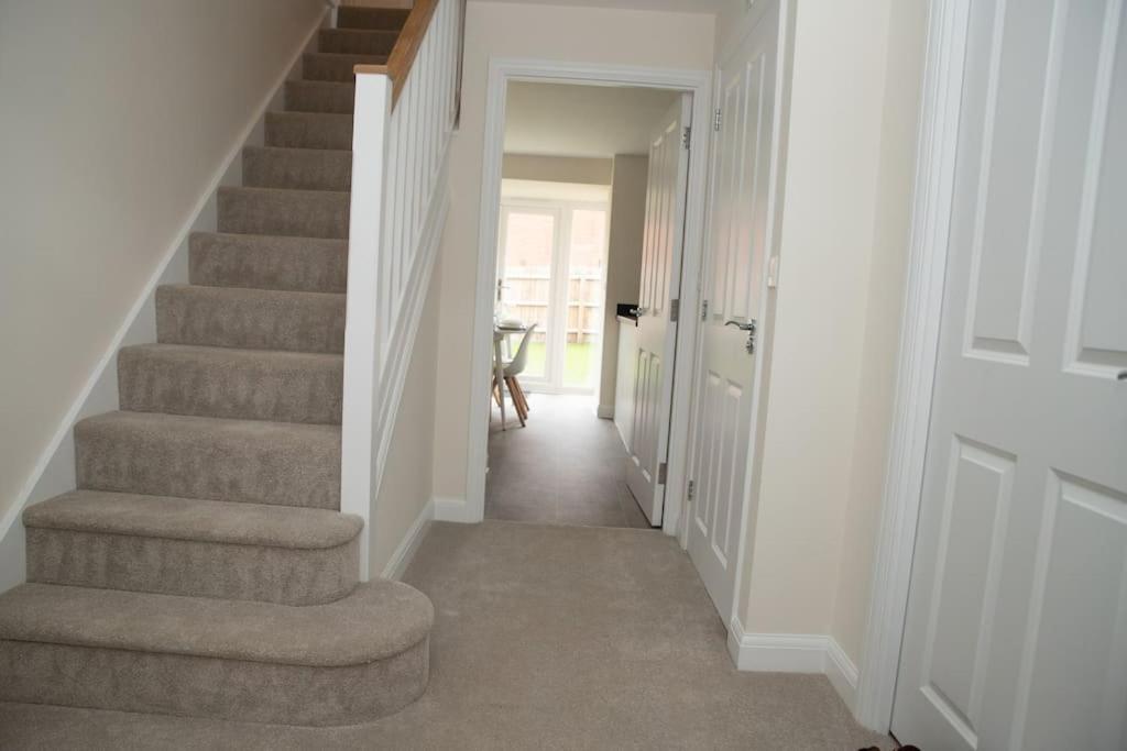 Holiday home 5 Swiftsure - Stunning 4 Bed Home, Free Parking *